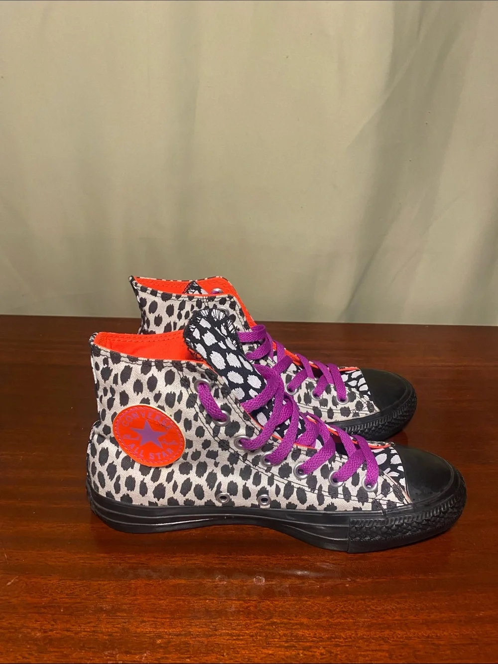 Converse Chuck Taylor Hi Dalmatian Style Spot Print Sneakers Women 7 - Picture 4 of 8